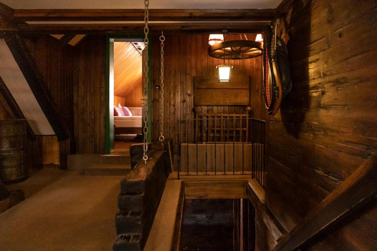 Swiss-Chalet Merlischachen - Historik Chalet-Hotel Lodge Кюснахт Экстерьер фото